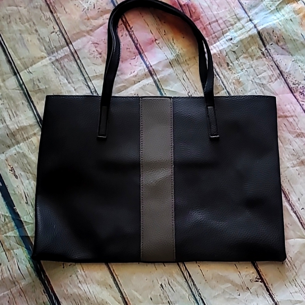 Vince camuto bag only used 2 times